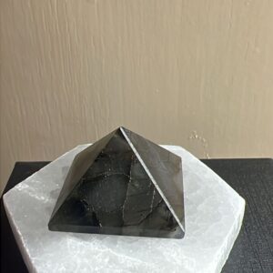 Piramide in Labradorite 3x3
