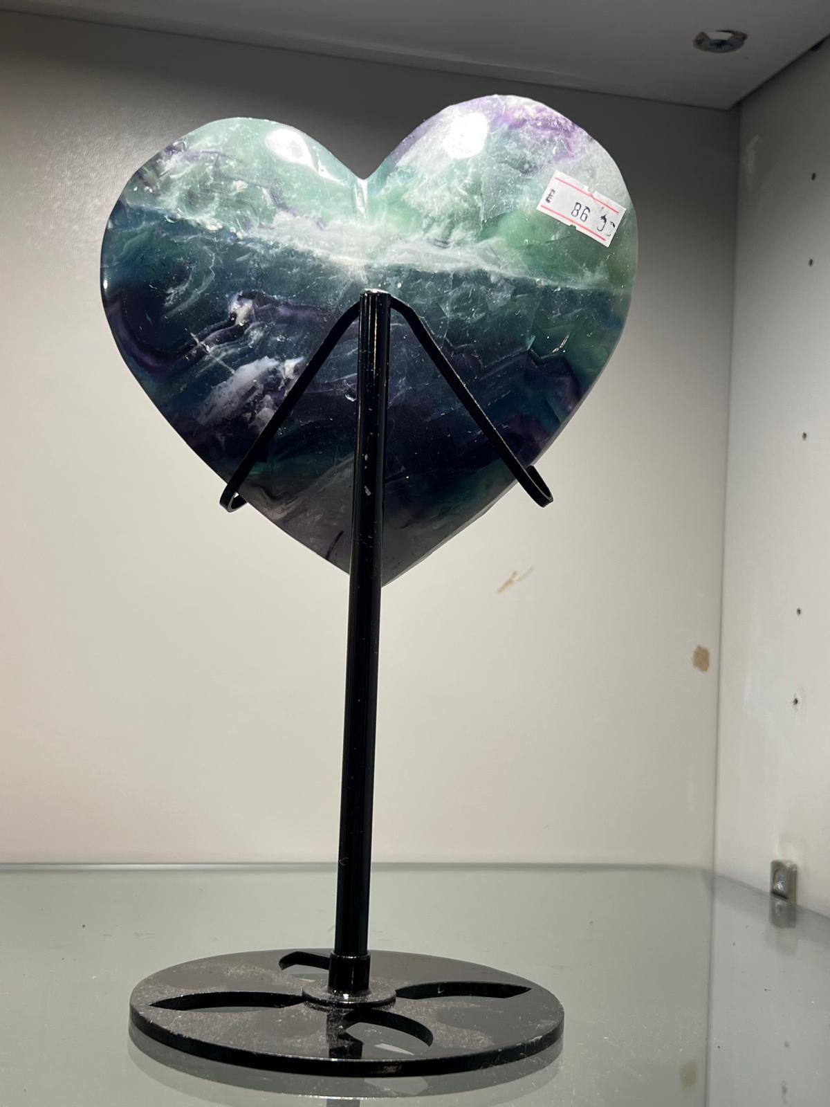 Cuore in Fluorite – L’armonia che nasce dalla luce - immagine 2