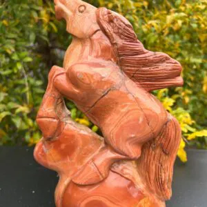 Cavallo in Diaspro Rosso peso kg 2847 largo cm 18 alto cm 26