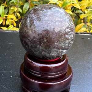 Sfera Tormalina Verde con Rubinite e mica gr 428 dm 6,4
