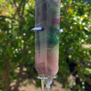 Bitermonato in fluorite su supporto in acciaio peso gr 587 alto cm 21