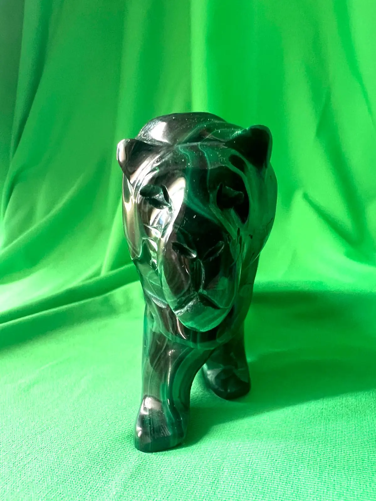 Tigre in Malachite gr 360 lunga cm 12 alta cm 7