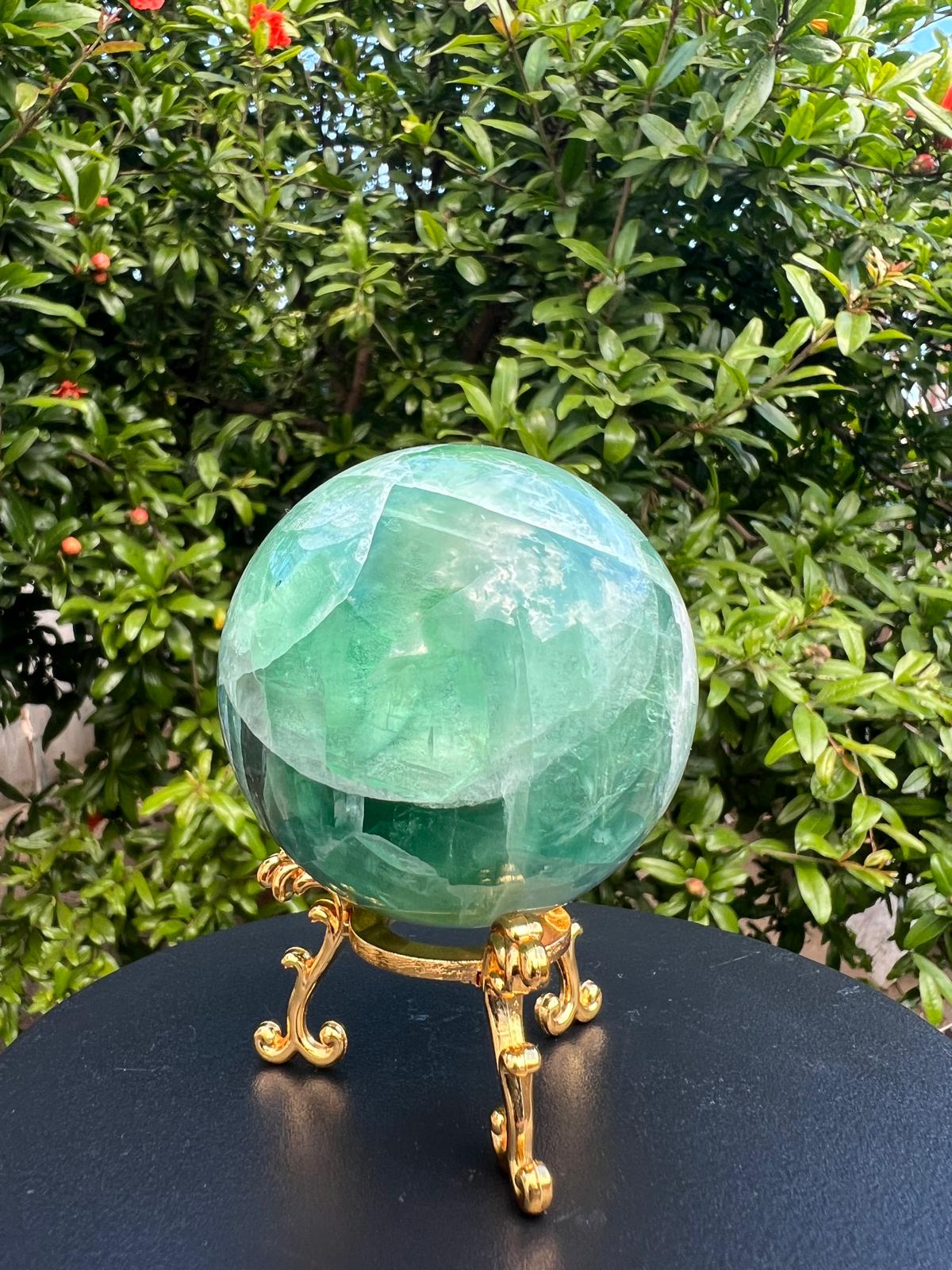 Sfera in Fluorite gr 410 dm 6,3 - immagine 2