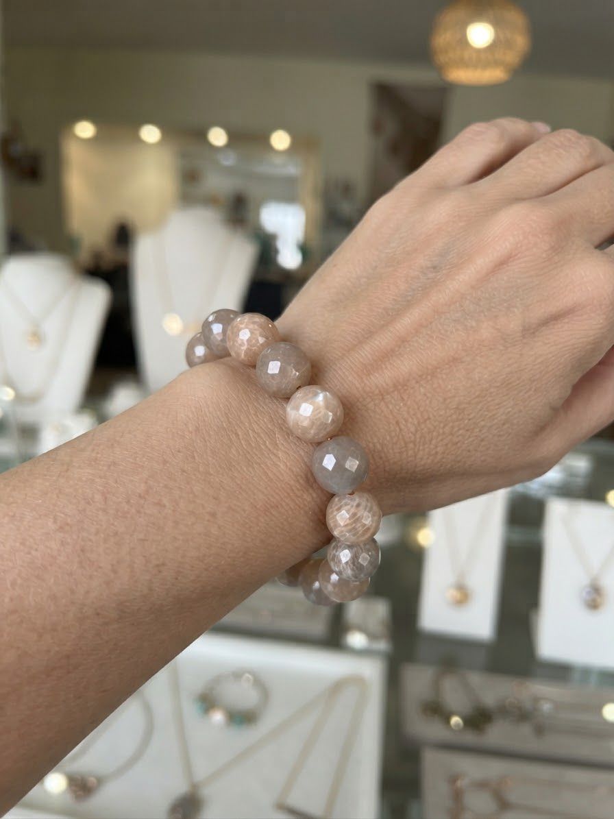 Bracciale Pietra di Luna Sfere taglio nido D’Ape - immagine 3